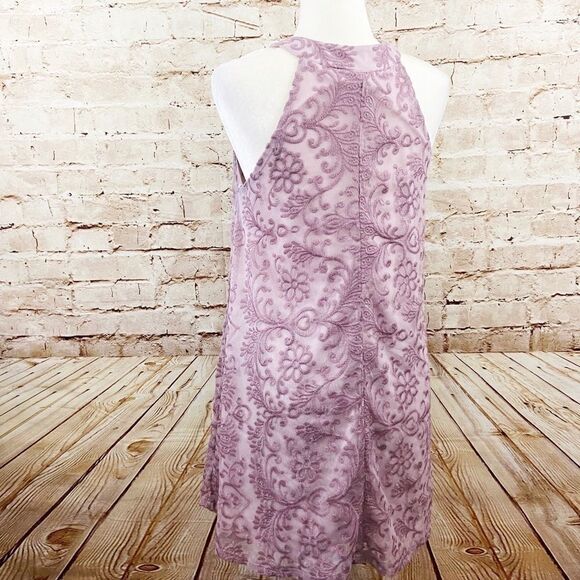 Francescas sleeveless embroidered shift dress - Picture 3 of 5